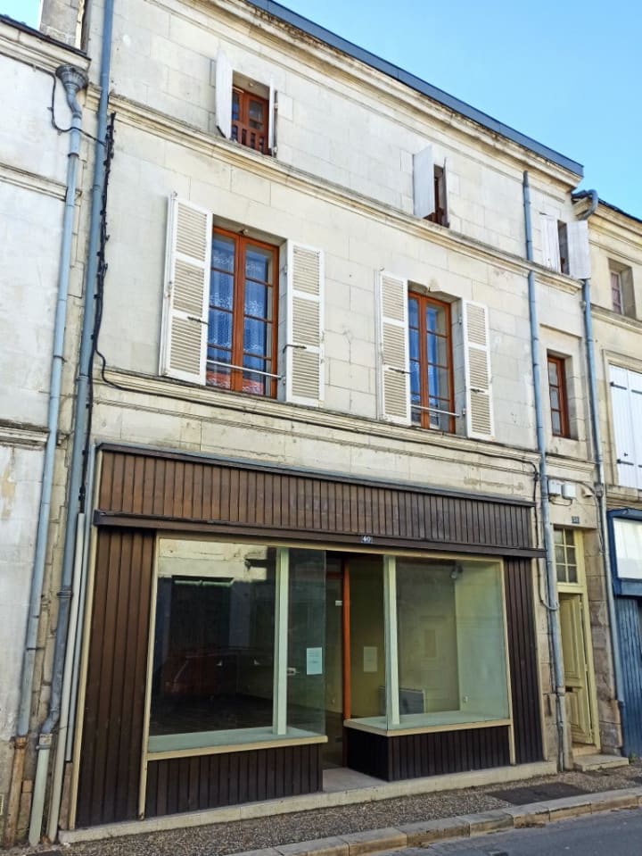 Vente Immeuble de rapport - 240m2 - Pons (17800)