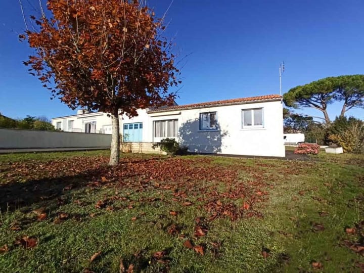 Vente Maison - 4 pièce(s) - 73.4m2 - Pons (17800)