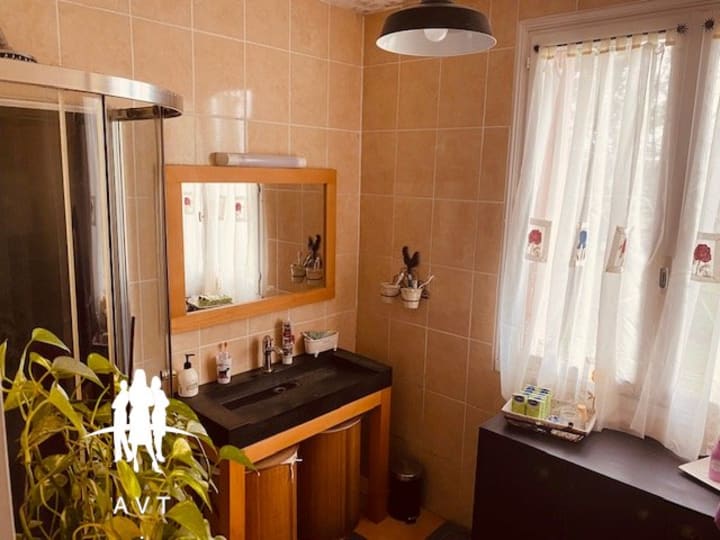 Vente Maison - 7 pièce(s) - 118m2 - Xambes (16330)