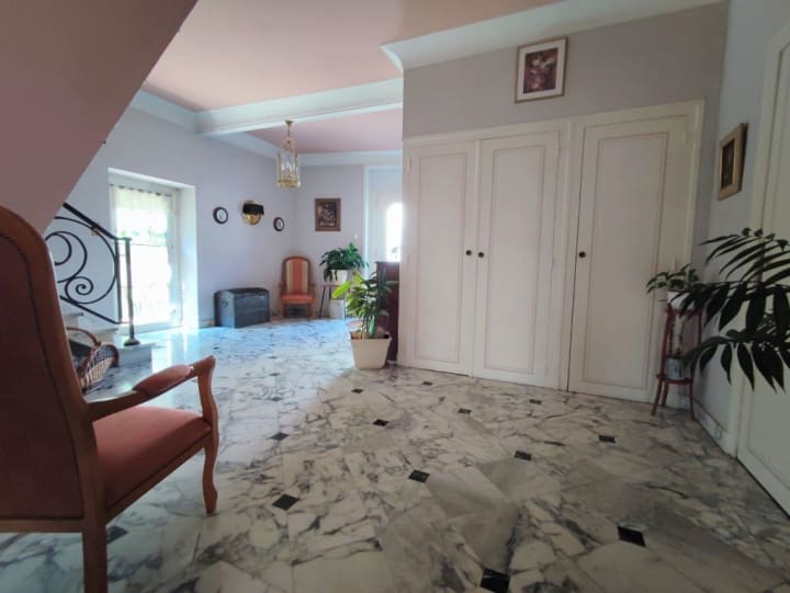 Vente Maison - 13 pièce(s) - 377m2 - Pons (17800)