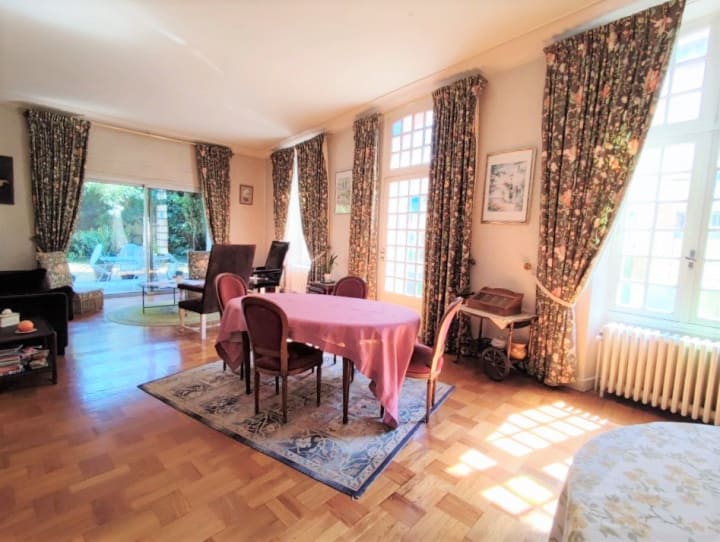 Vente Maison - 13 pièce(s) - 377m2 - Pons (17800)