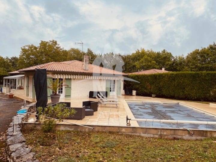 Vente Maison - 7 pièce(s) - 170m2 - Mouthiers Sur Boeme (16440)