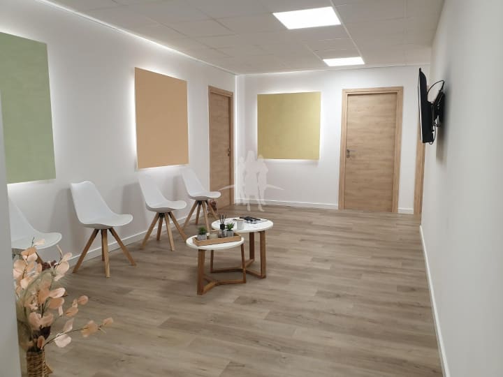 Location Locaux d'activité - 1 pièce(s) - 15m2 - Mezzavia (20167)
