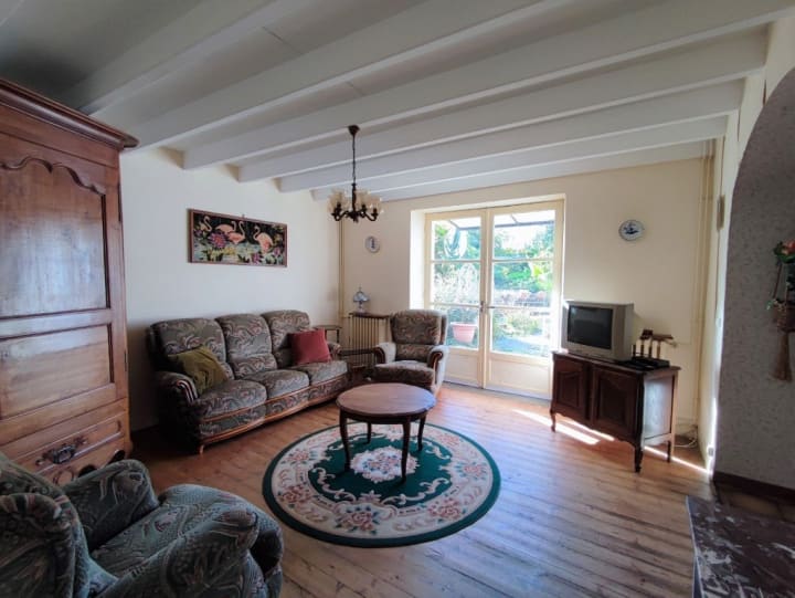 Vente Maison - 4 pièce(s) - 128.9m2 - Pons (17800)
