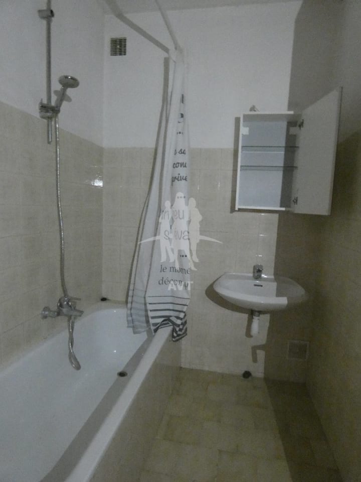 Vente Maison - 10 pièce(s) - 800m2 - Callas (83830)