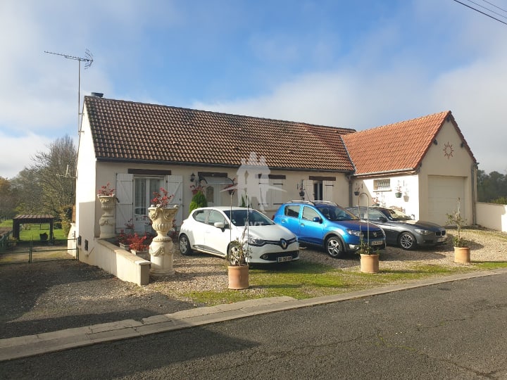 Vente Maison individuelle - 7 pièce(s) - 120m2 - Buzancais (36500)
