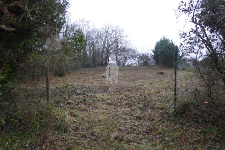 Vente Terrain constructible - 1072m2 - Boussay (37290)