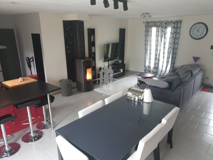 Vente Maison individuelle - 6 pièce(s) - 123.35m2 - Saint Martin Le Beau (37270)