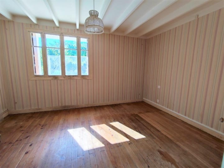 Vente Maison - 8 pièce(s) - 195m2 - Pons (17800)