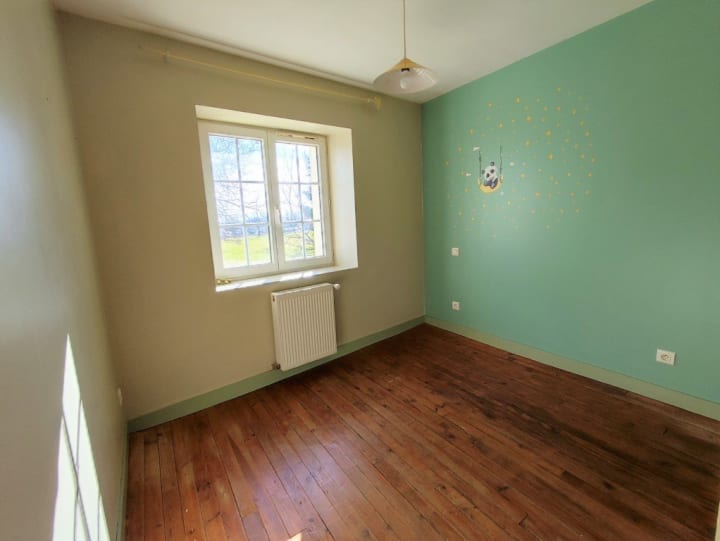 Vente Maison - 4 pièce(s) - 96.4m2 - Jonzac (17500)
