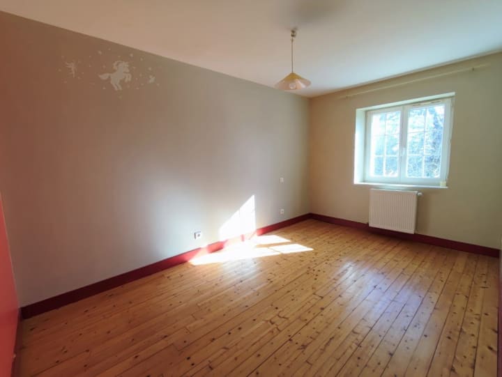 Vente Maison - 4 pièce(s) - 96.4m2 - Jonzac (17500)