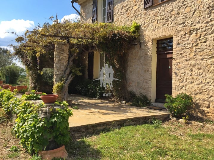 Vente Maison - 10 pièce(s) - 228m2 - Trans En Provence (83720)