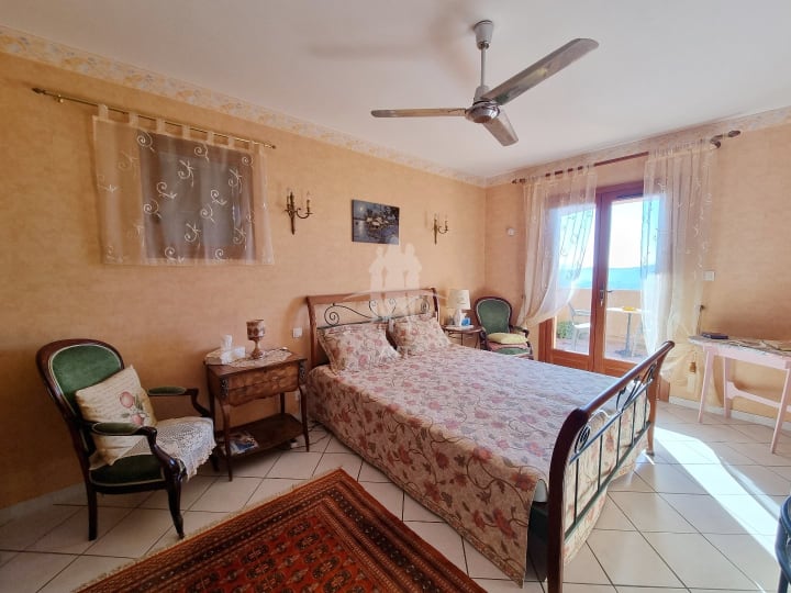 Vente Maison - 7 pièce(s) - 209m2 - Draguignan (83300)