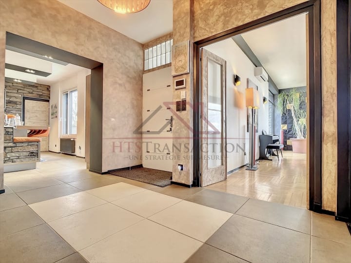 Vente Maison - 5 pièce(s) - 380m2 - Thyez (74300)