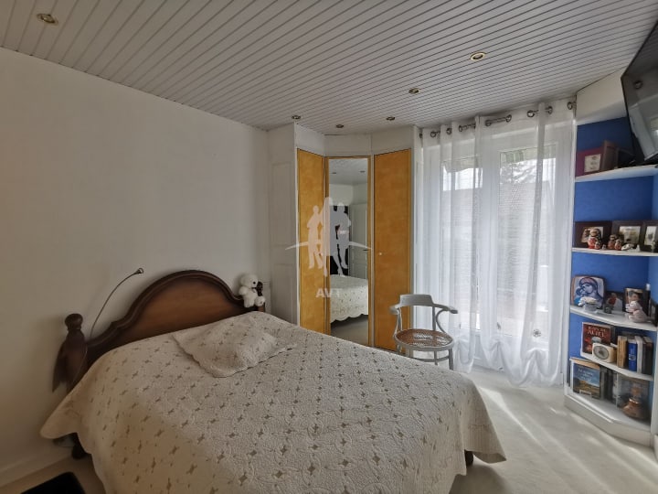 Vente Maison - 5 pièce(s) - 130m2 - Louvigne (53210)