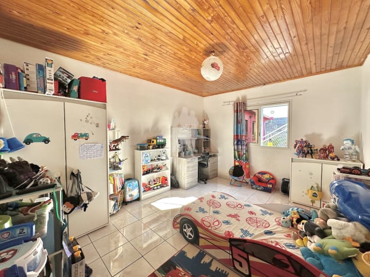 Vente Maison - 9 pièce(s) - 169m2 - La Riviere (97421)