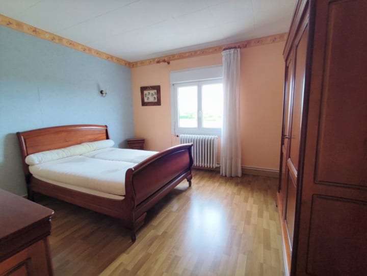 Vente Maison - 6 pièce(s) - 145.35m2 - Rouffiac (17800)
