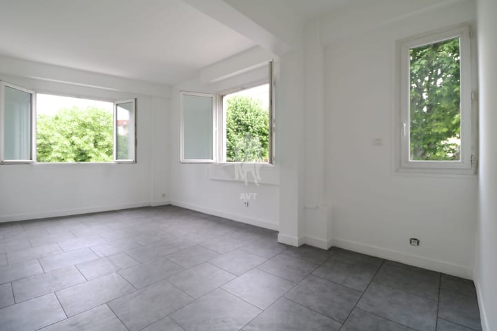 Vente Appartement - 3 pièce(s) - 135m2 - Nice (06300)