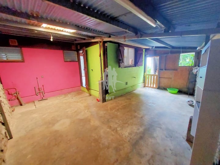 Vente Maison - 7 pièce(s) - 90m2 - La Riviere (97421)