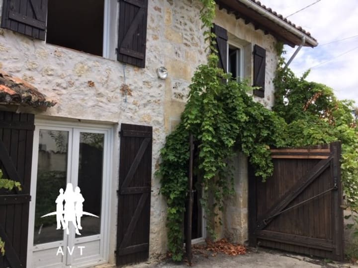 Vente Maison - 7 pièce(s) - 187m2 - Chateauneuf Sur Charente (16120)