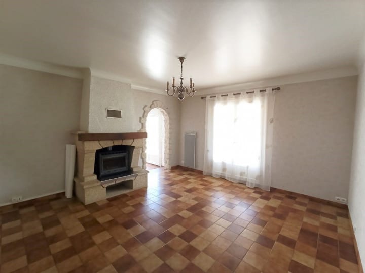 Vente Maison - 5 pièce(s) - 92.7m2 - Pons (17800)