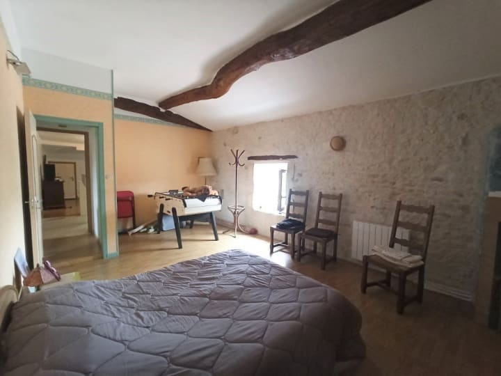 Vente Maison - 6 pièce(s) - 190m2 - Pons (17800)
